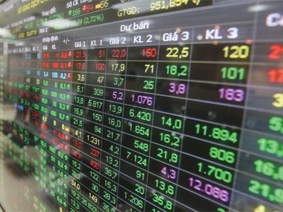 Phân bảng cổ phiếu, nhu cầu từ nhiều phía